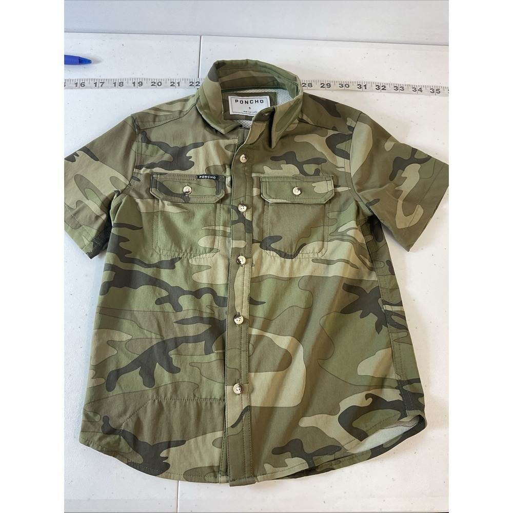 Poncho Boys Green Camo Button Up Shirt Size S Nylon Spandex Short Sleeve